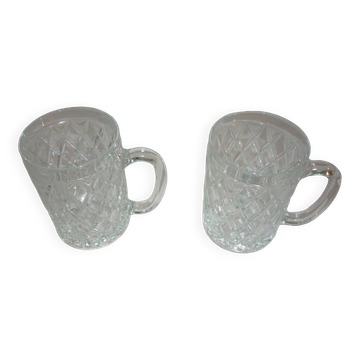 2 diamond-shaped glass beer mugs/glasses
