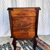 Vintage bedside table in solid wood – curved legs