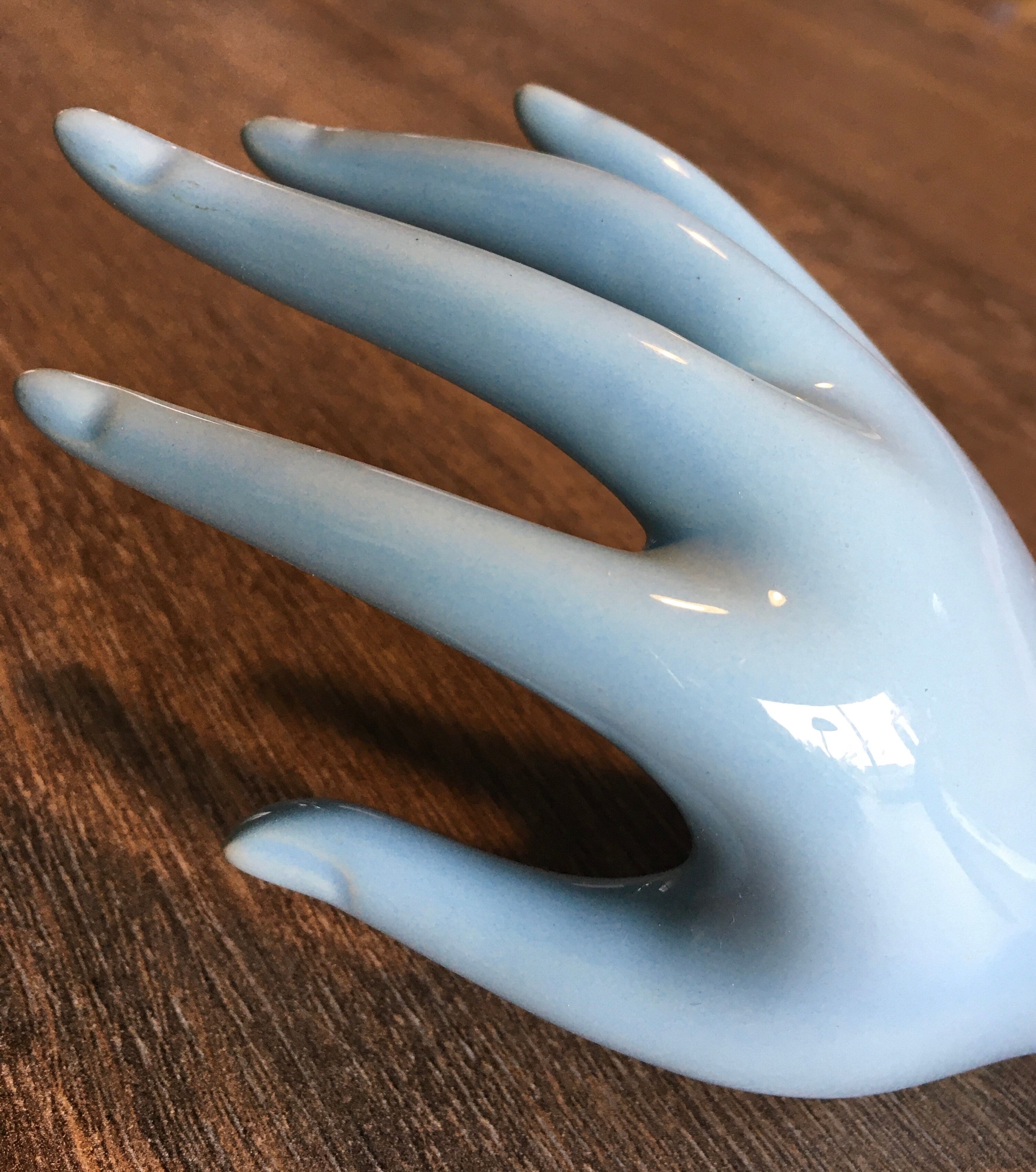 Hand baguier soliflore