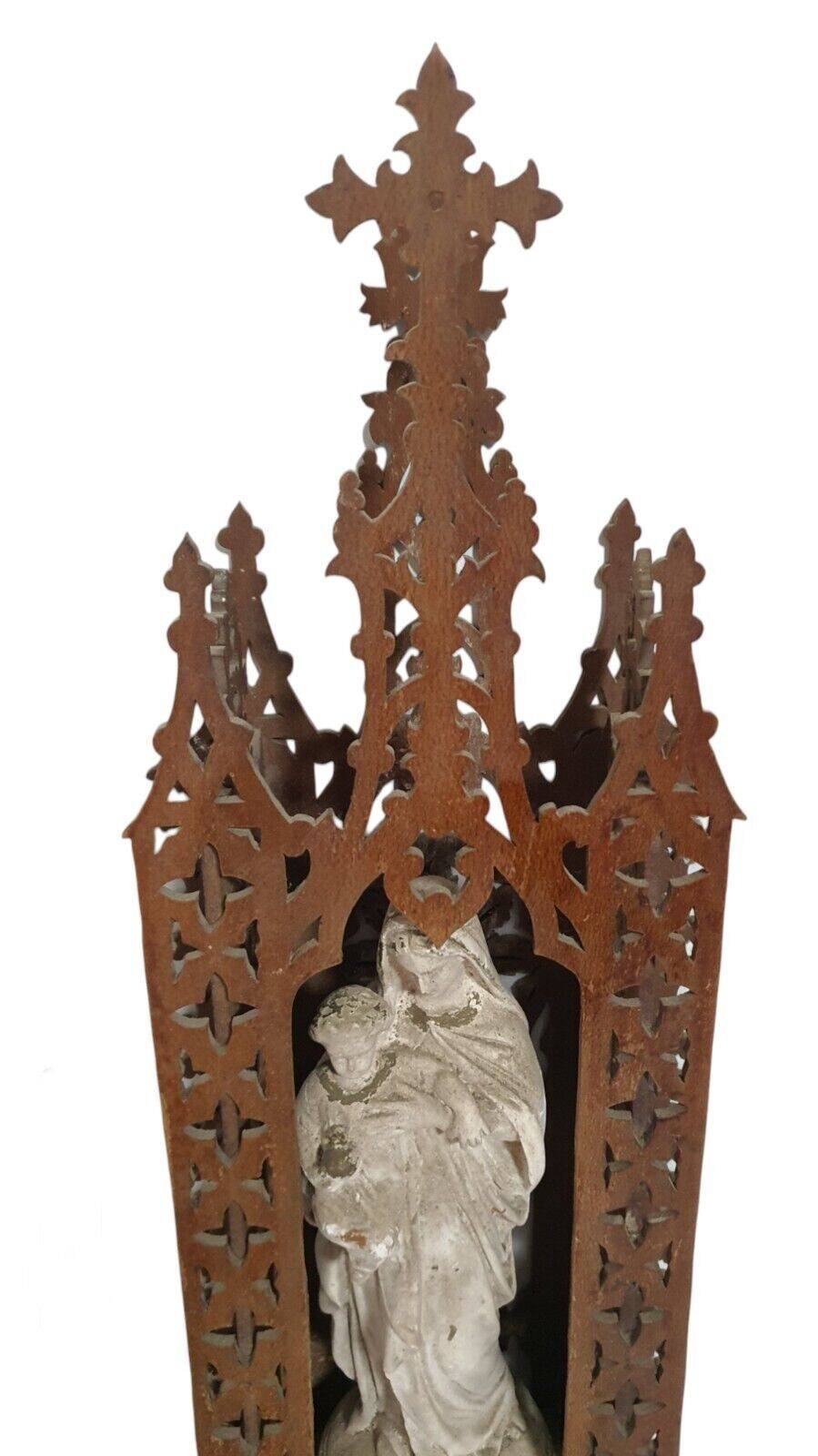 Carved wooden altar chapel shape with virgin al child h 58 cm religion