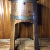 Ancien tabouret forme tonneau bois brut + cerclages métal vintage