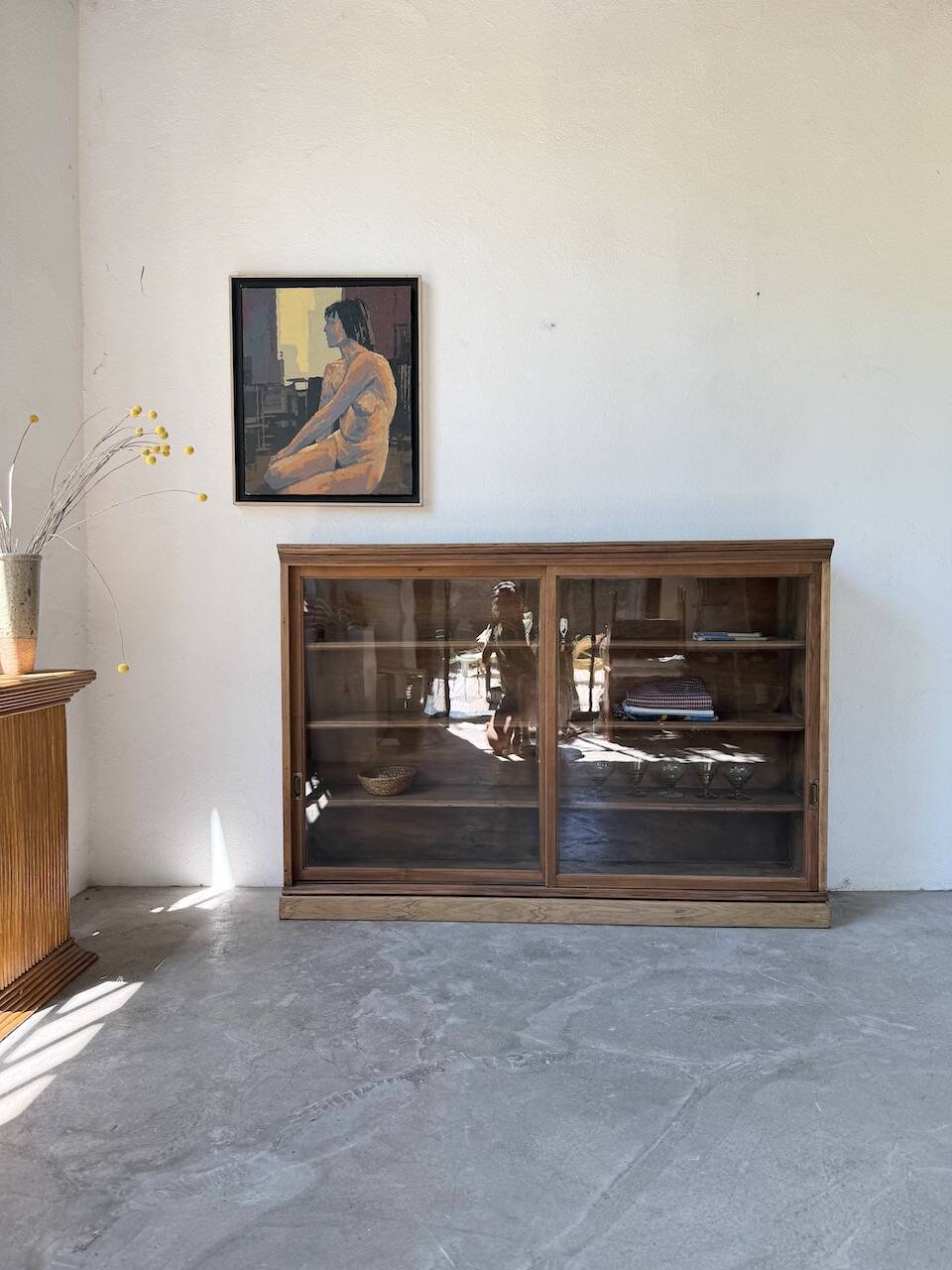Enfilade vitrée en chêne, années 50