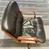 Vaghi • Italian Design • Vintage black leather executive chair from the 70s