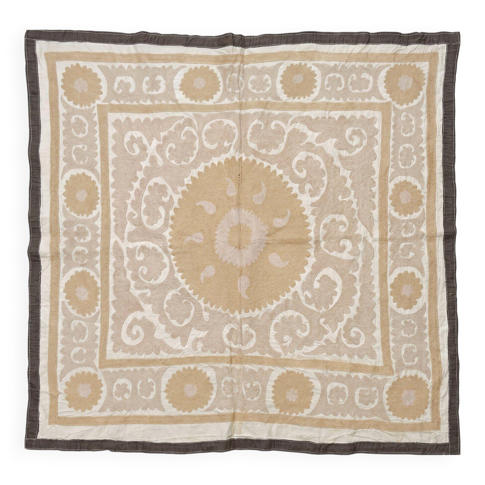 Vintage hand-embroidered tablecloth 123x135 cm