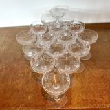 Service de verres 62 pièces en cristal taillé