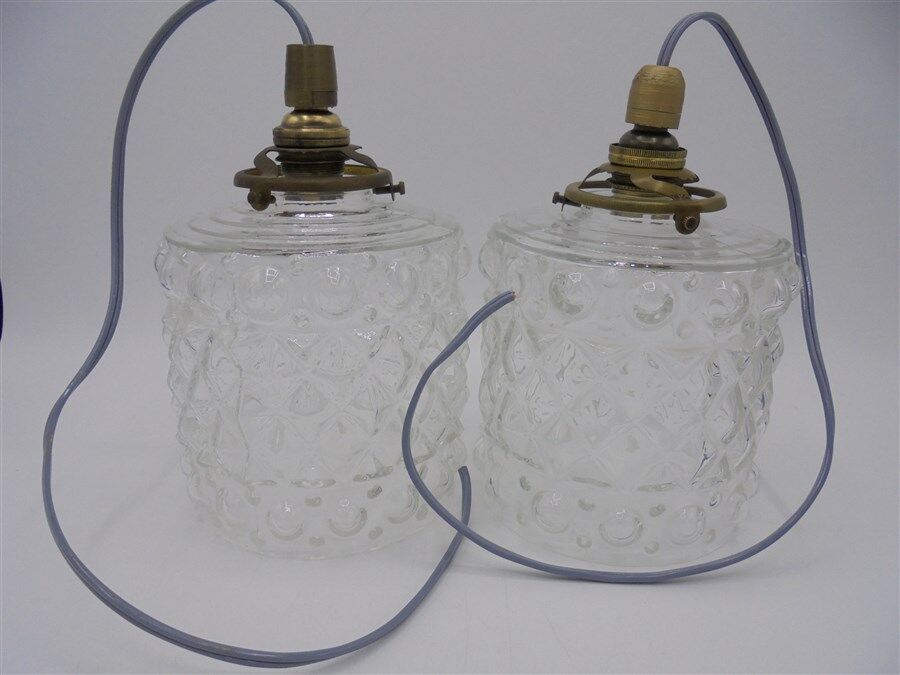 Lot of two suspensions