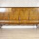 Cabinet de salon en noyer marqueté, années 1950