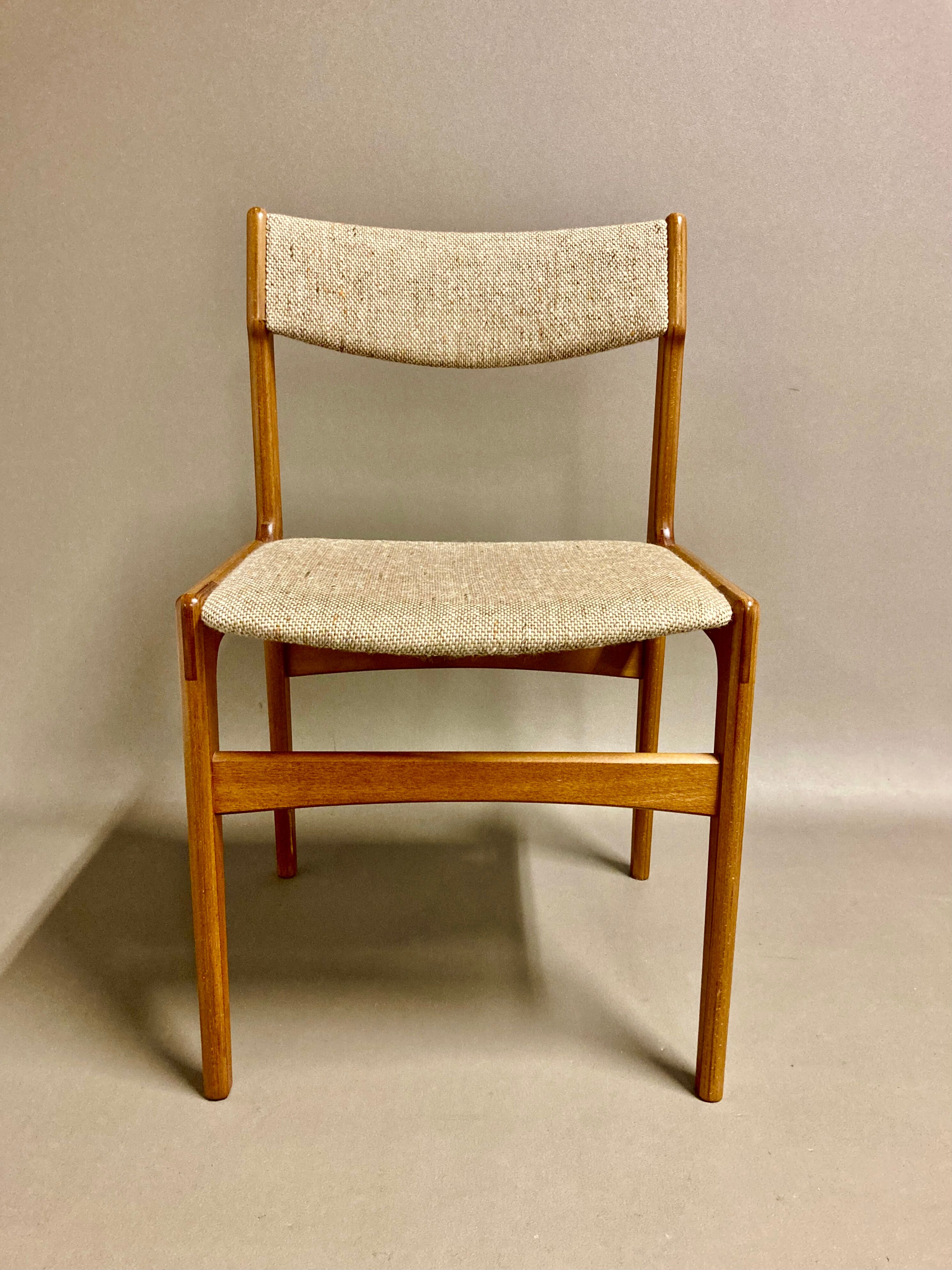 Set table and chairs Scandinavian design 1950.