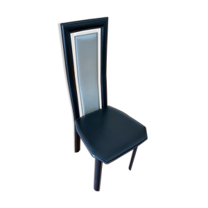 Chaise en cuir bicolore,