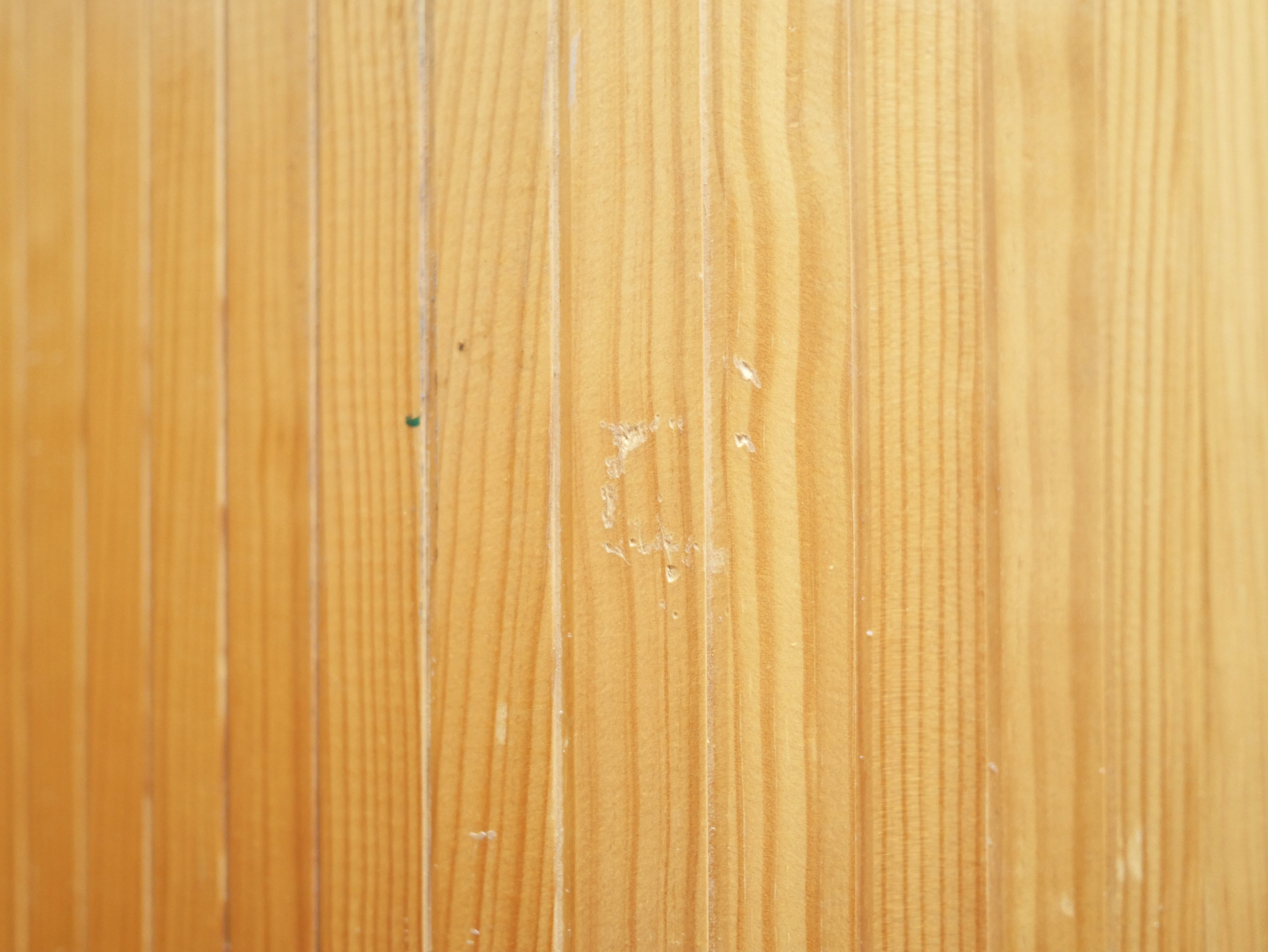 Vintage wooden screen published by Habitat