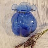 Vase boule en verre soufflé bleu