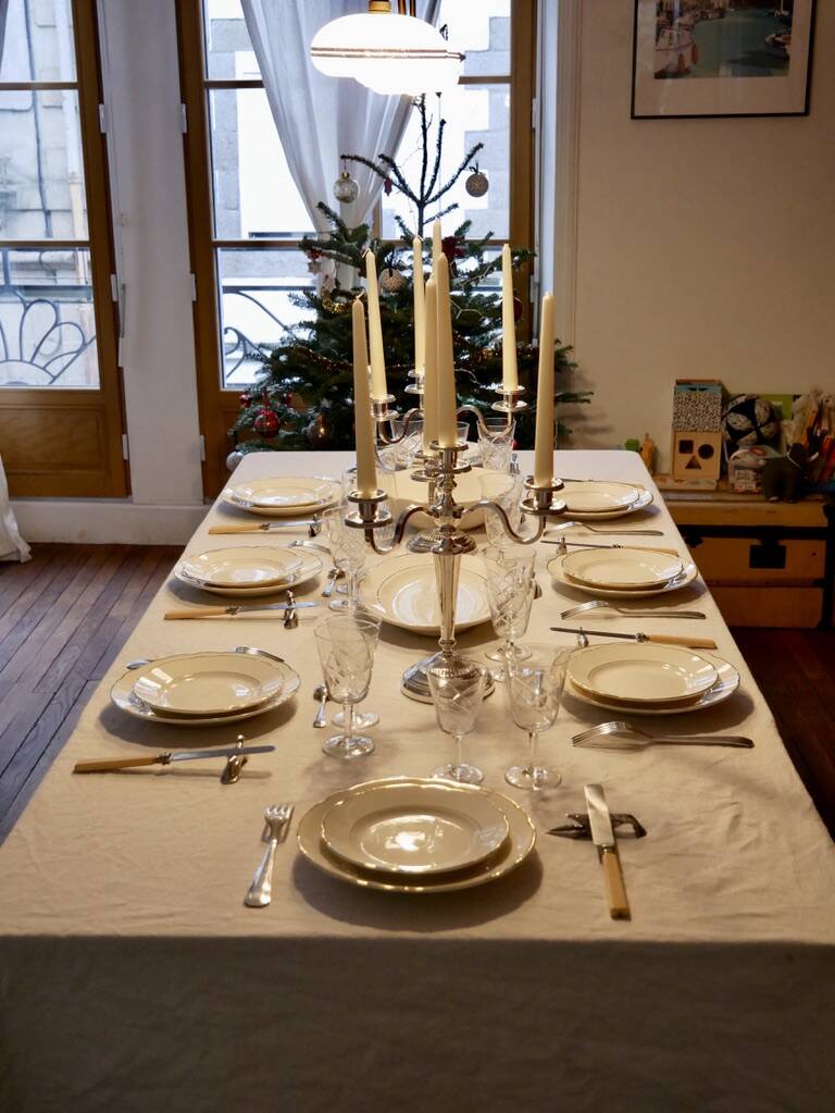 Villeroy and Boch ivory and gold edging service 52 pcs