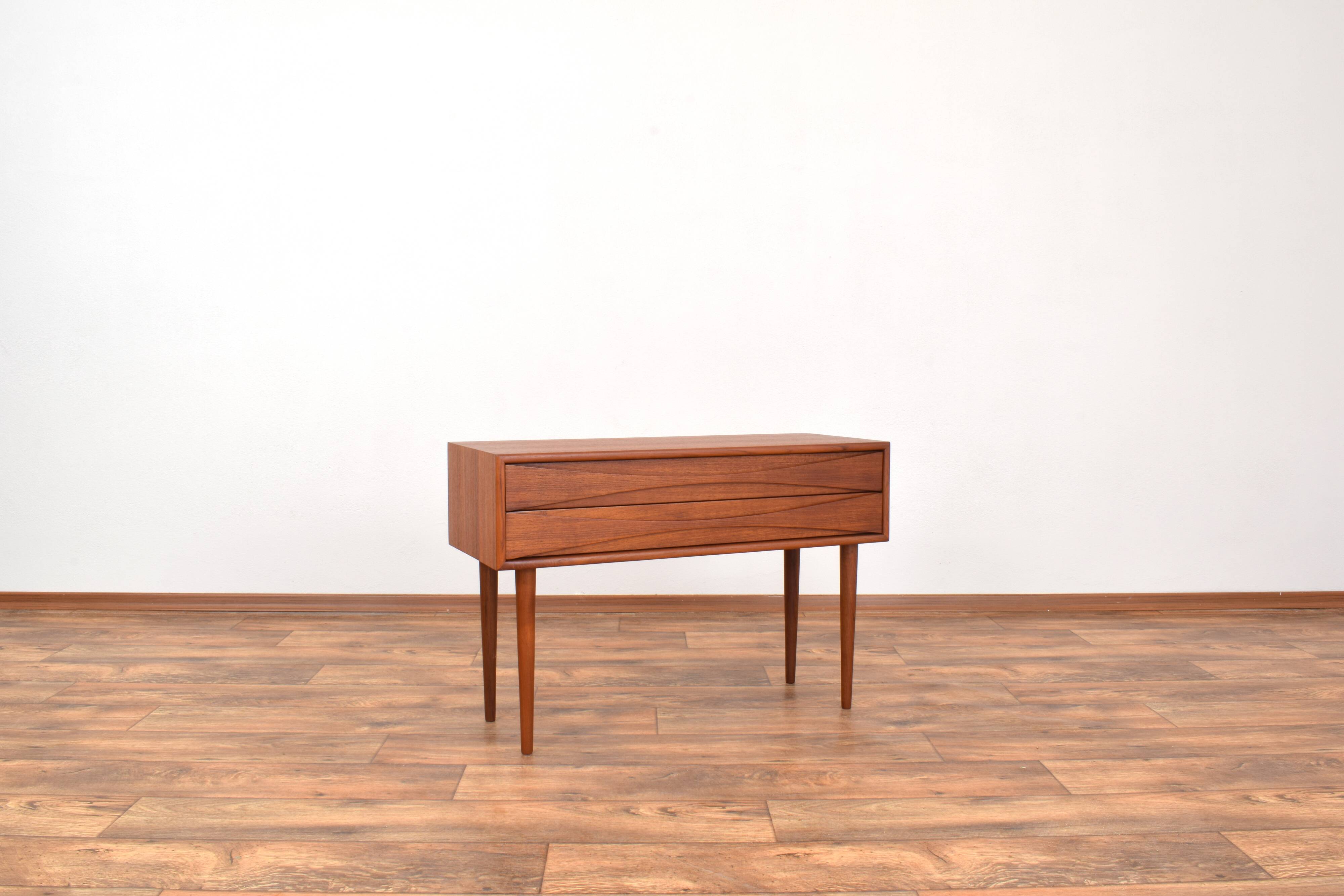 Teak Daybed by H. Wegner & Balloon Chair by H. Olsen  & Chest of Drawers by A. Vodder, Set of 3