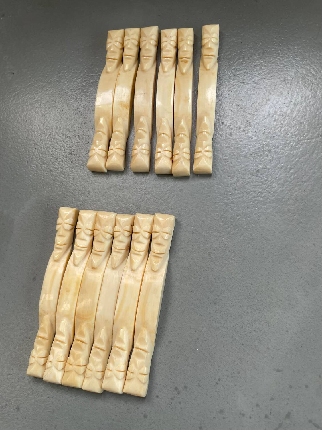 12 carved knife rests Africanist TRIBAL ART period A