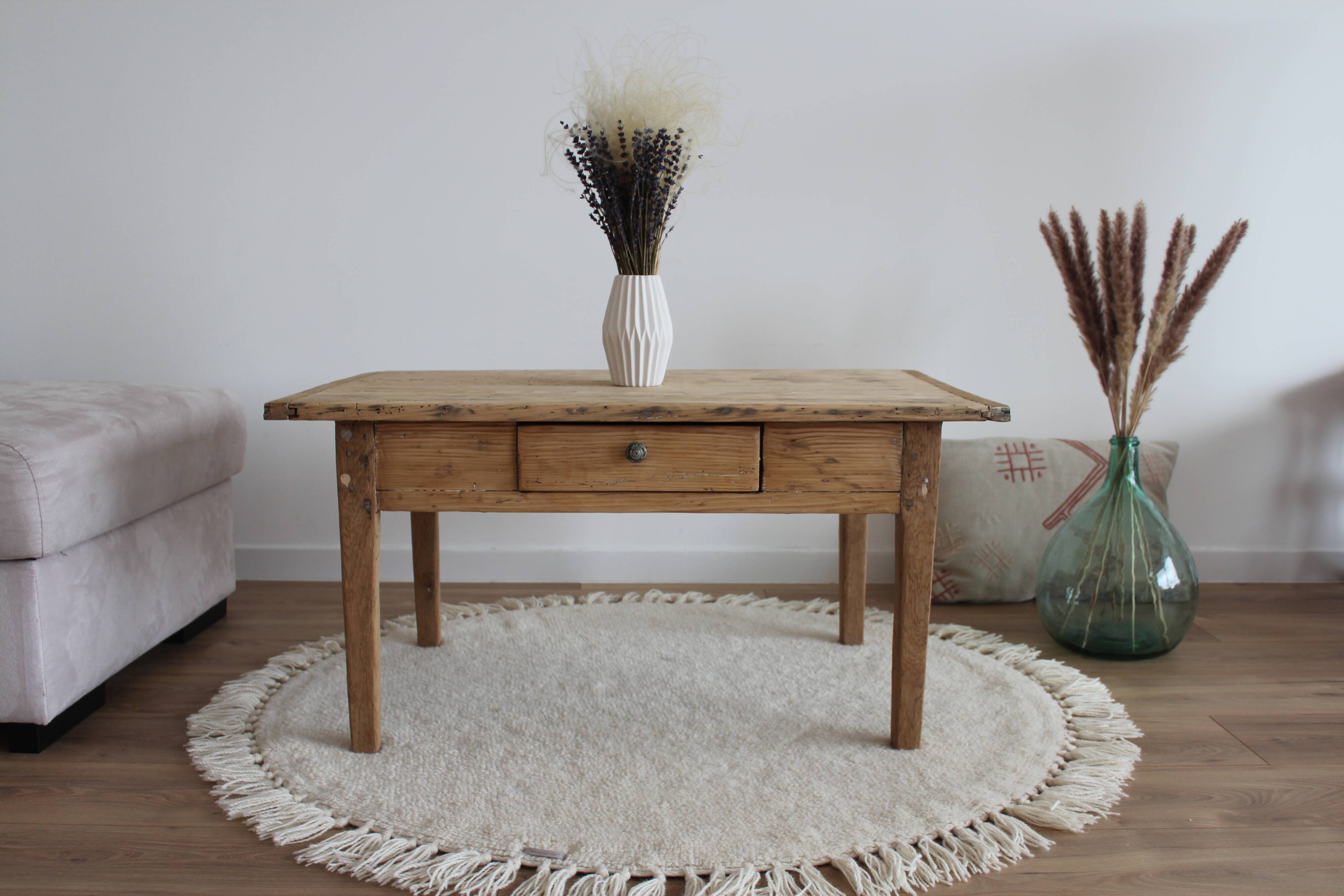 Old farmhouse coffee table in raw wood (pine and oak)