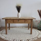 Old farmhouse coffee table in raw wood (pine and oak)