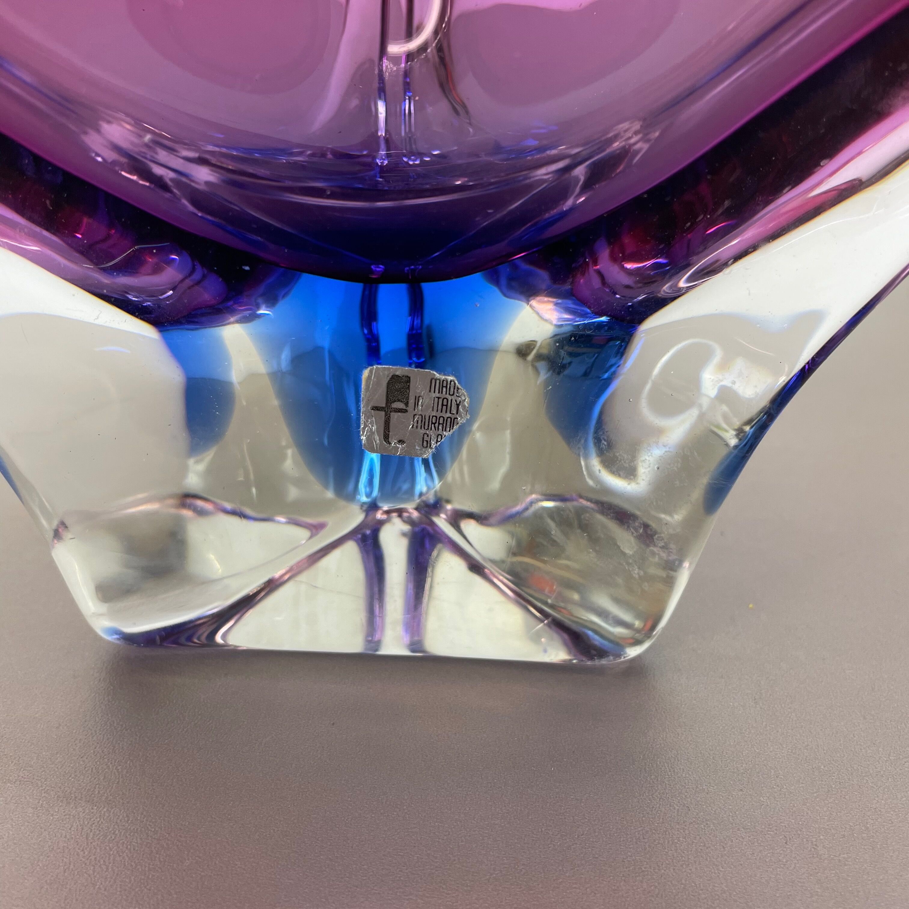 2,5 Kg Floral Glass Bowl Shell Centerpiece by Fratelli Toso Murano, Italy, 1970s