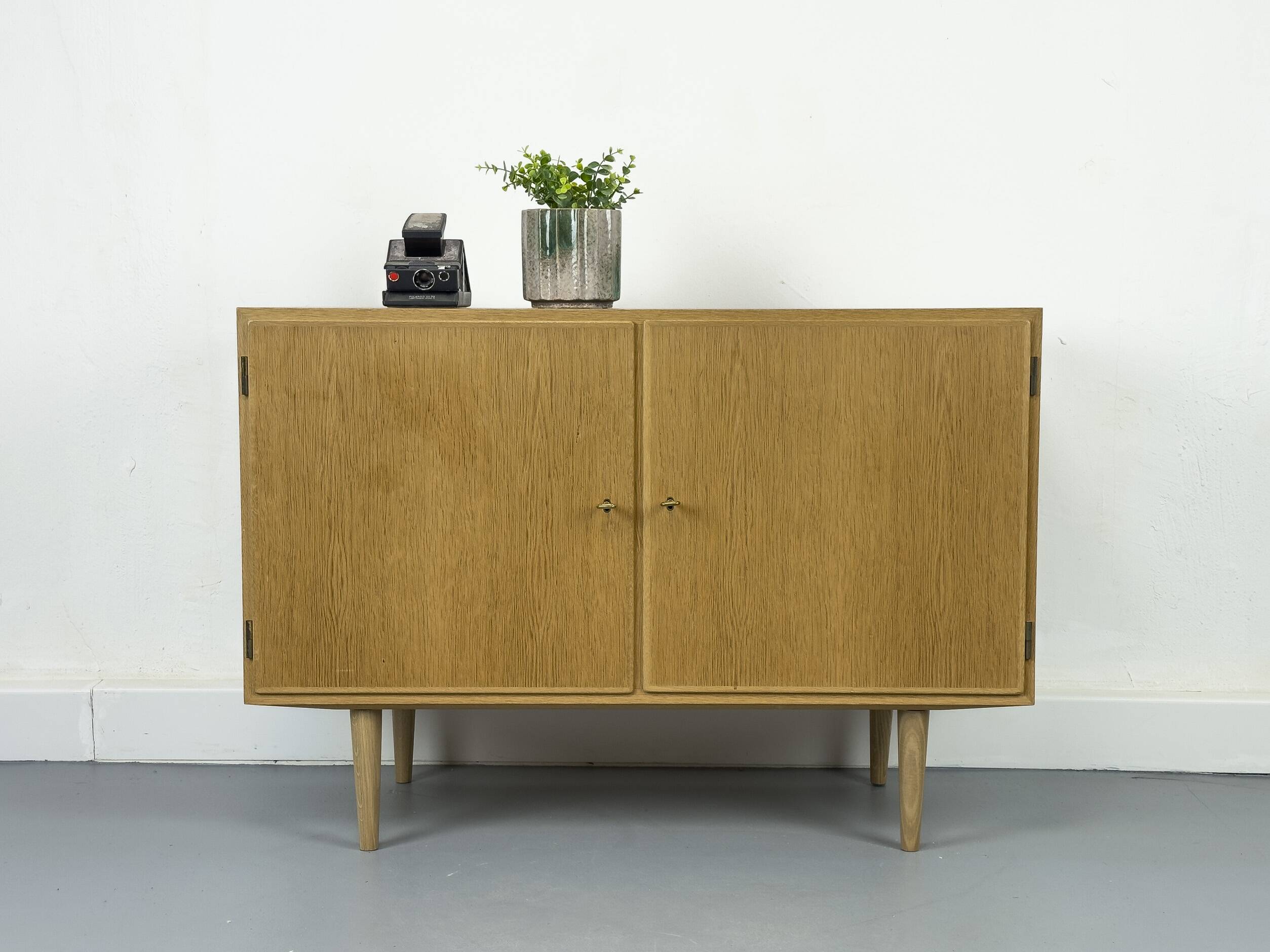 Mid-Century Oak Sideboard by Carlo Jensen for Hundevad & Co., 1960s