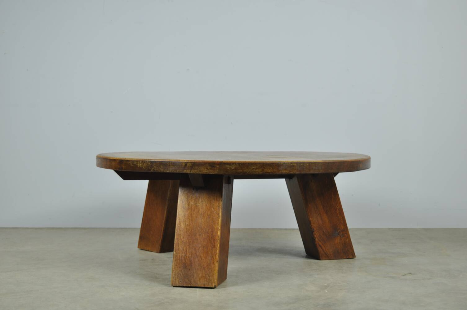 BRUTALIST / massive oak round coffee table / 1970s