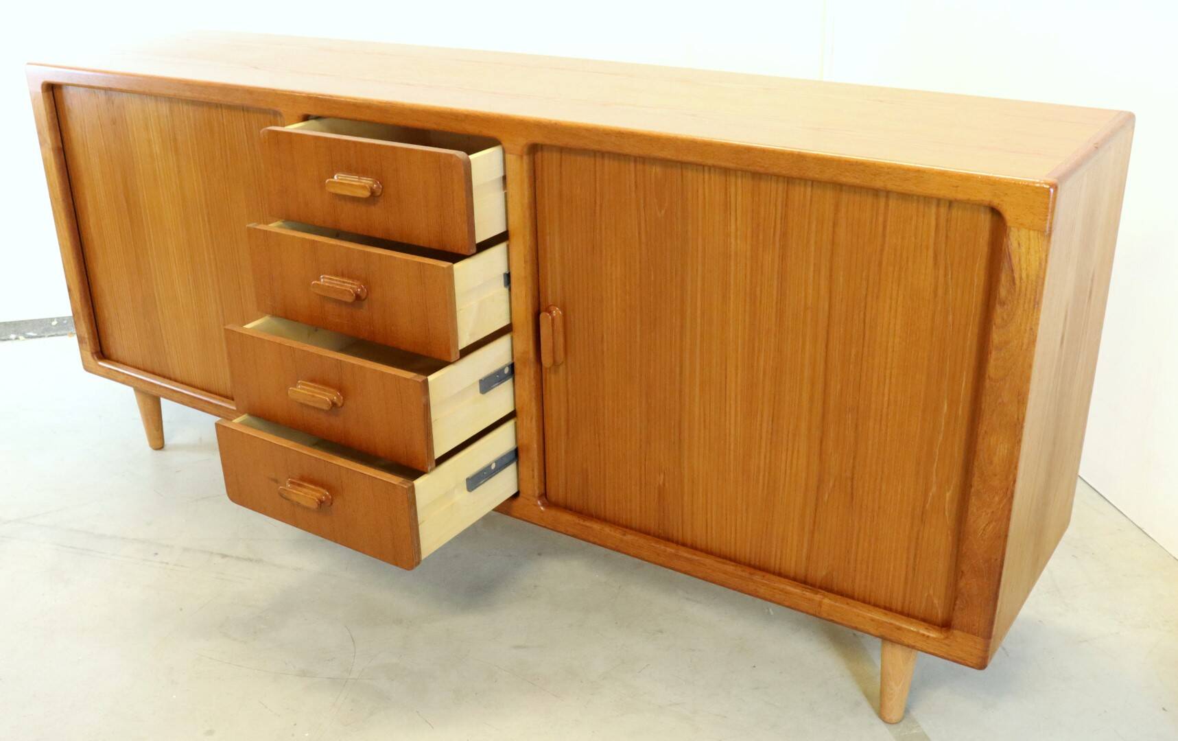 Silkeborg deens teak vintage sideboard 'Bandenitz' | 200 cm