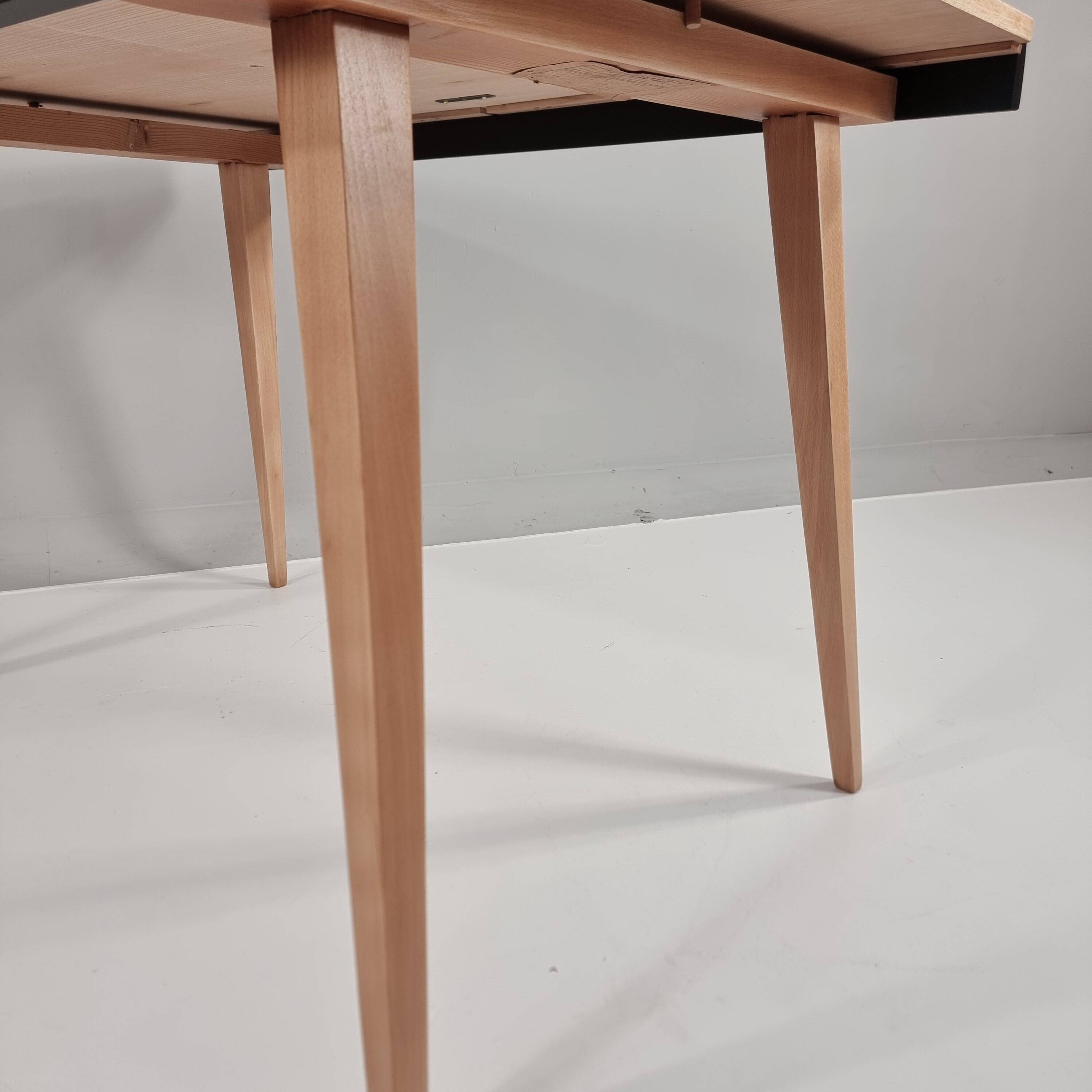 Table vintage en frêne, années 1970