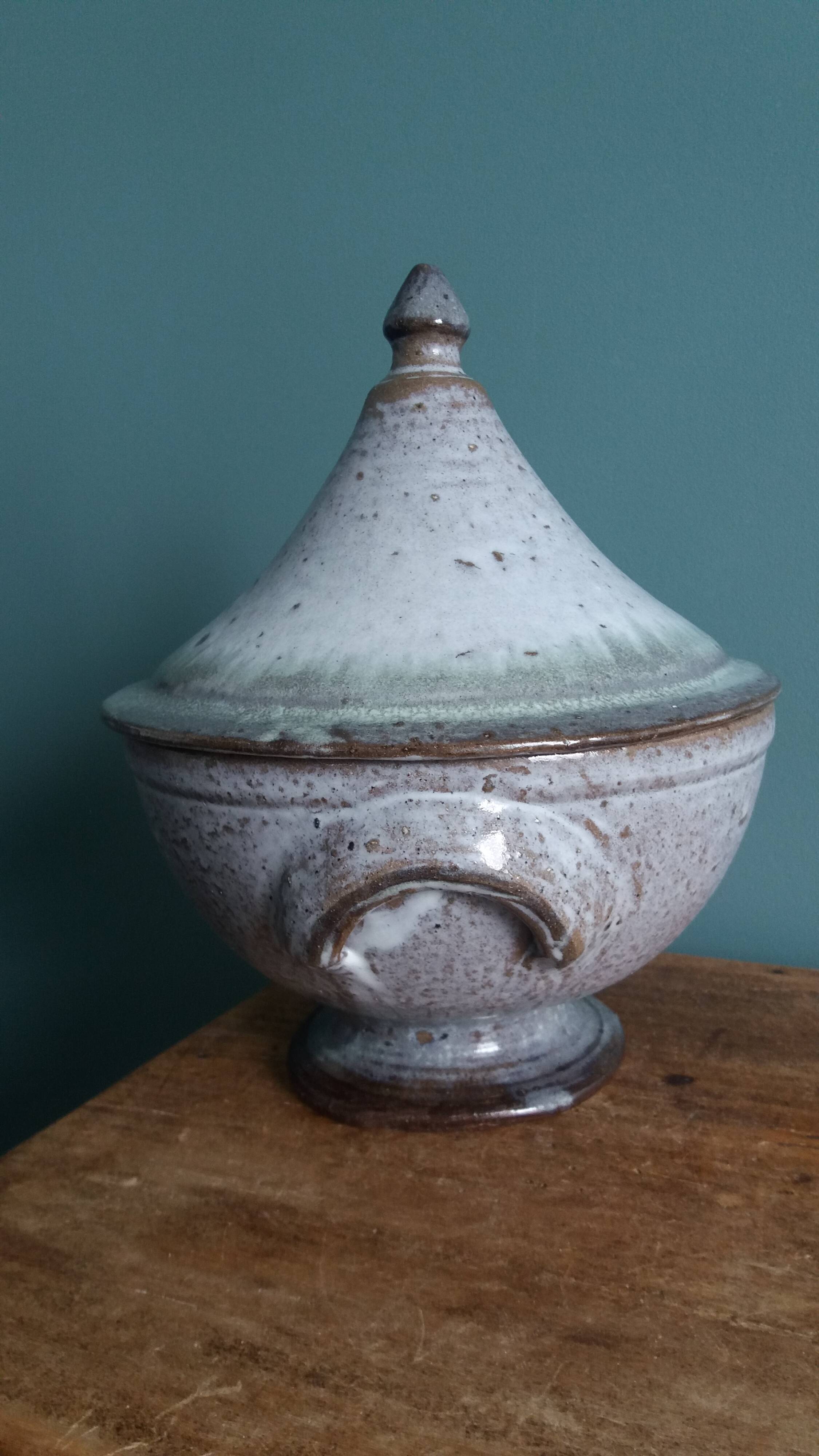 Soup tureen signed Les poteries de la Vallée Noire