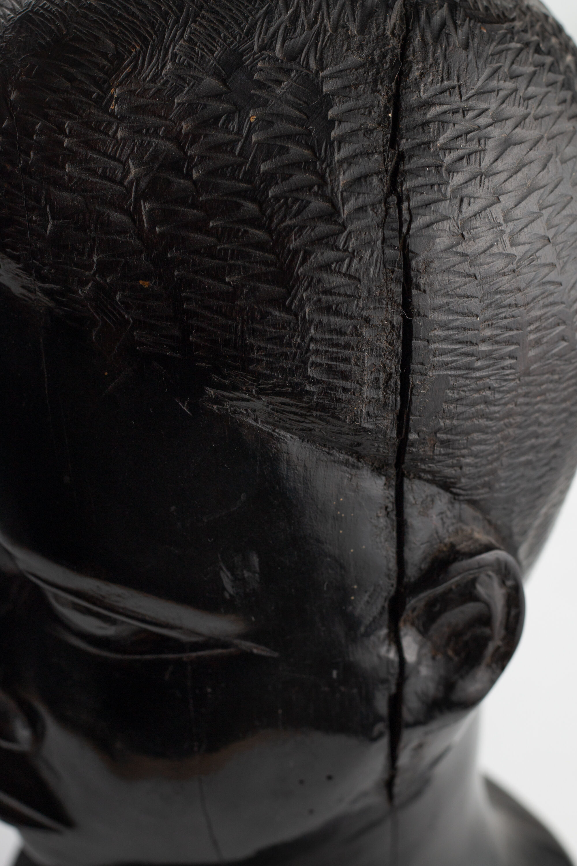 Pair of African busts carved in ironwood / ebony / vintage / book clamps