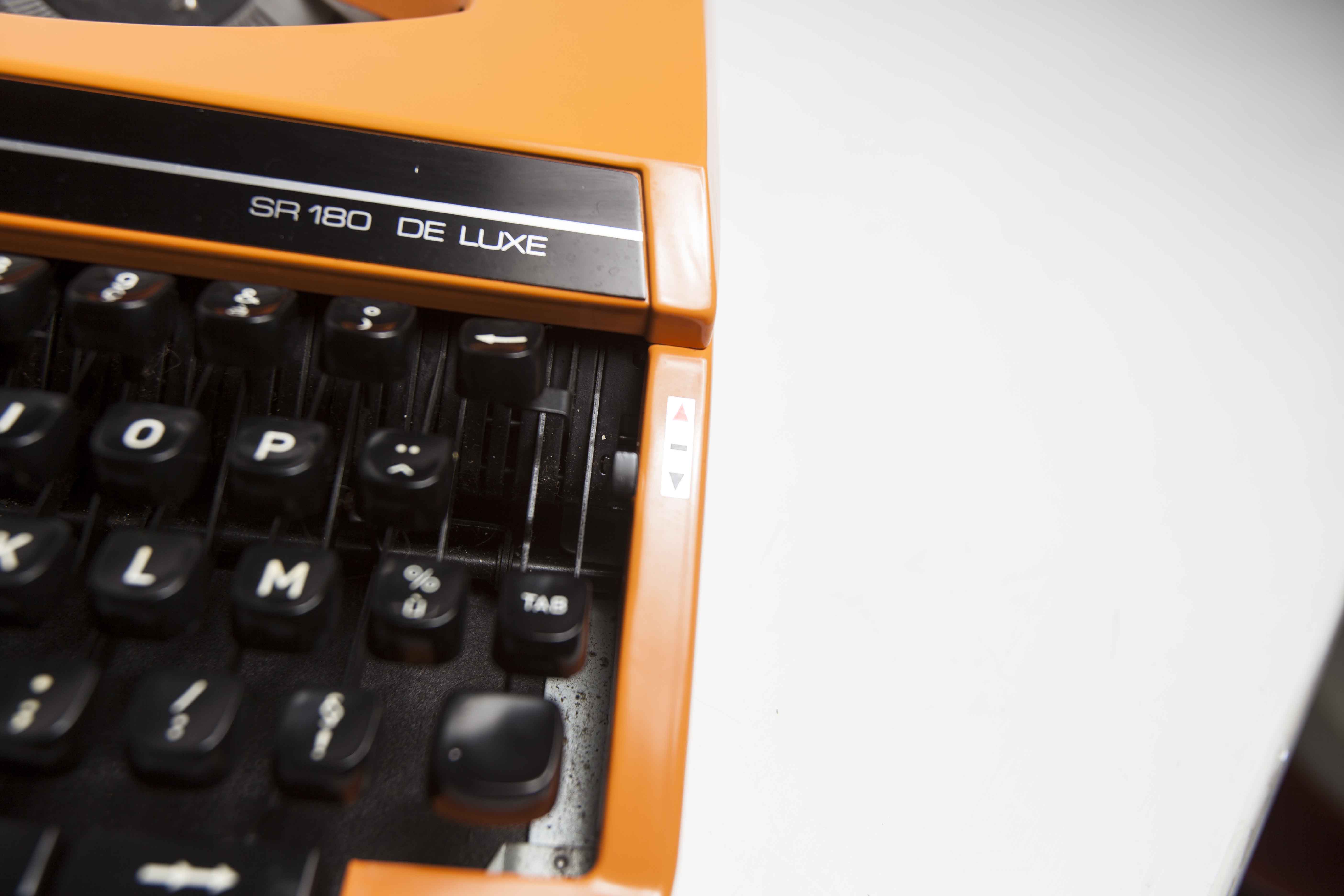 Silver Reed Sr 180 revised Luxury Typewriter and New Ribbon