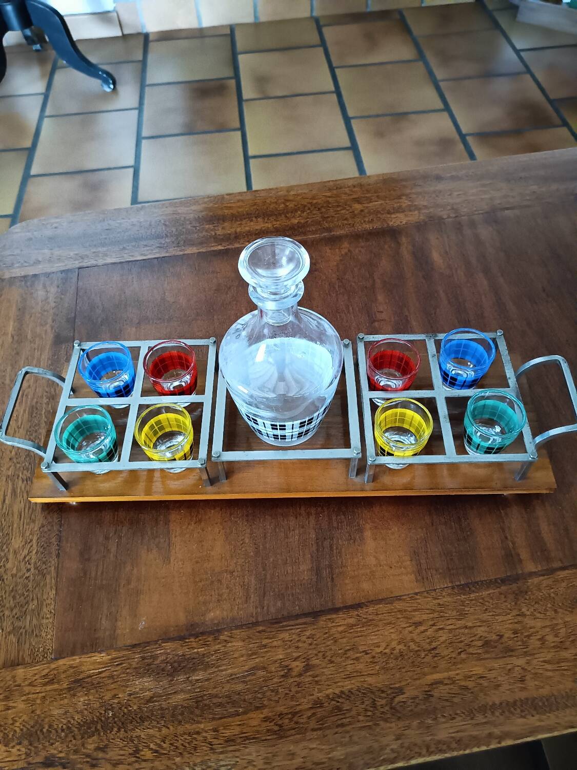 Tray and digestive service