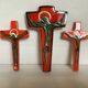 Trio de crucifix céramique orange année 70