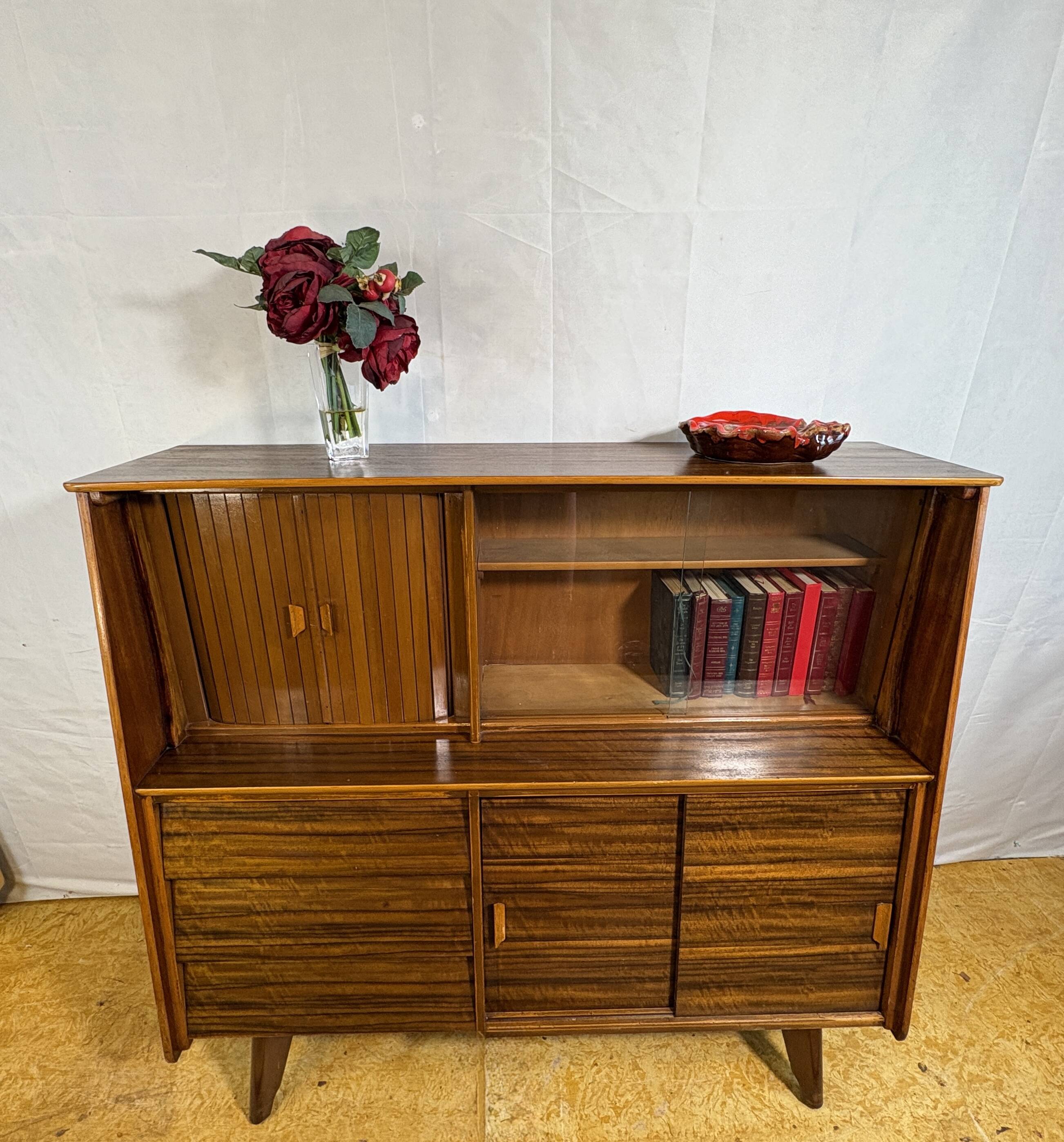 Mid Century Retro Vintage Walnut Sideboard / Drinks Cabinet by F.D. Welters