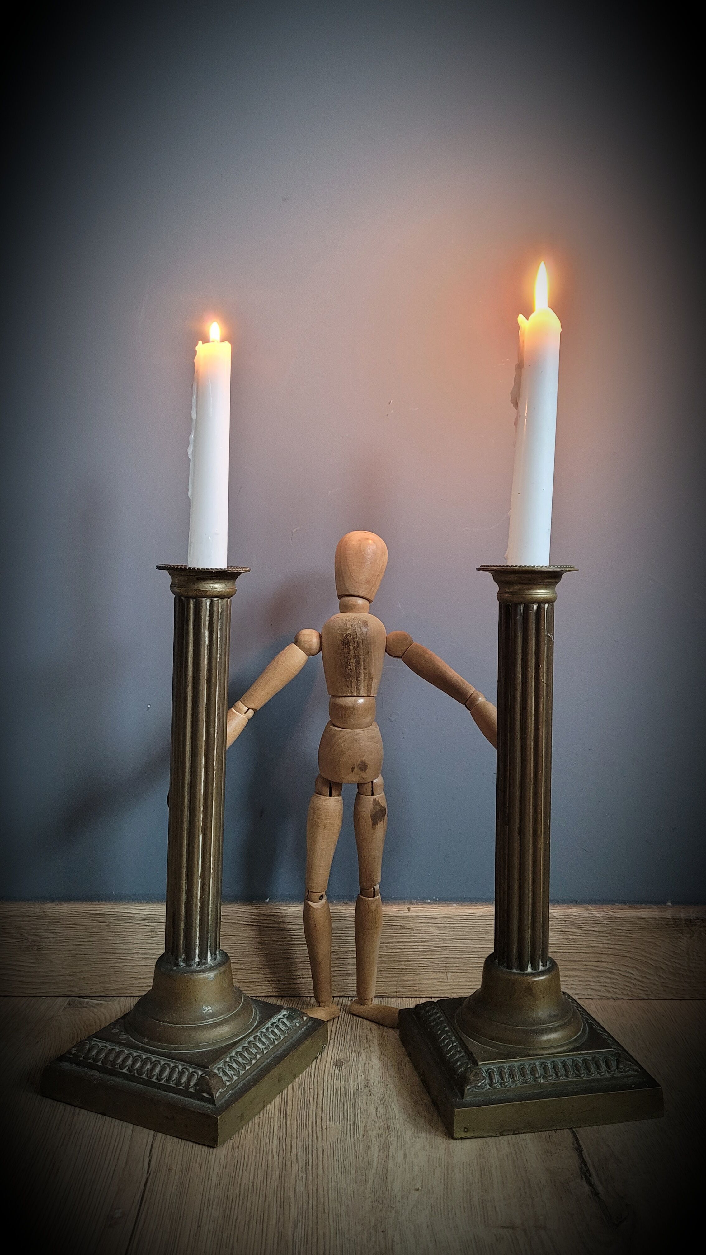 Duo brass candle holders column