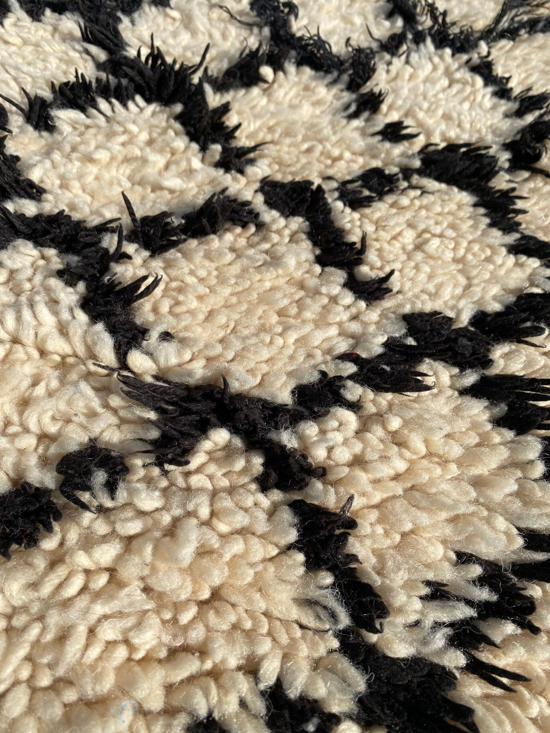 Berber carpet corridor beni ouarain vintage 90×255 cm