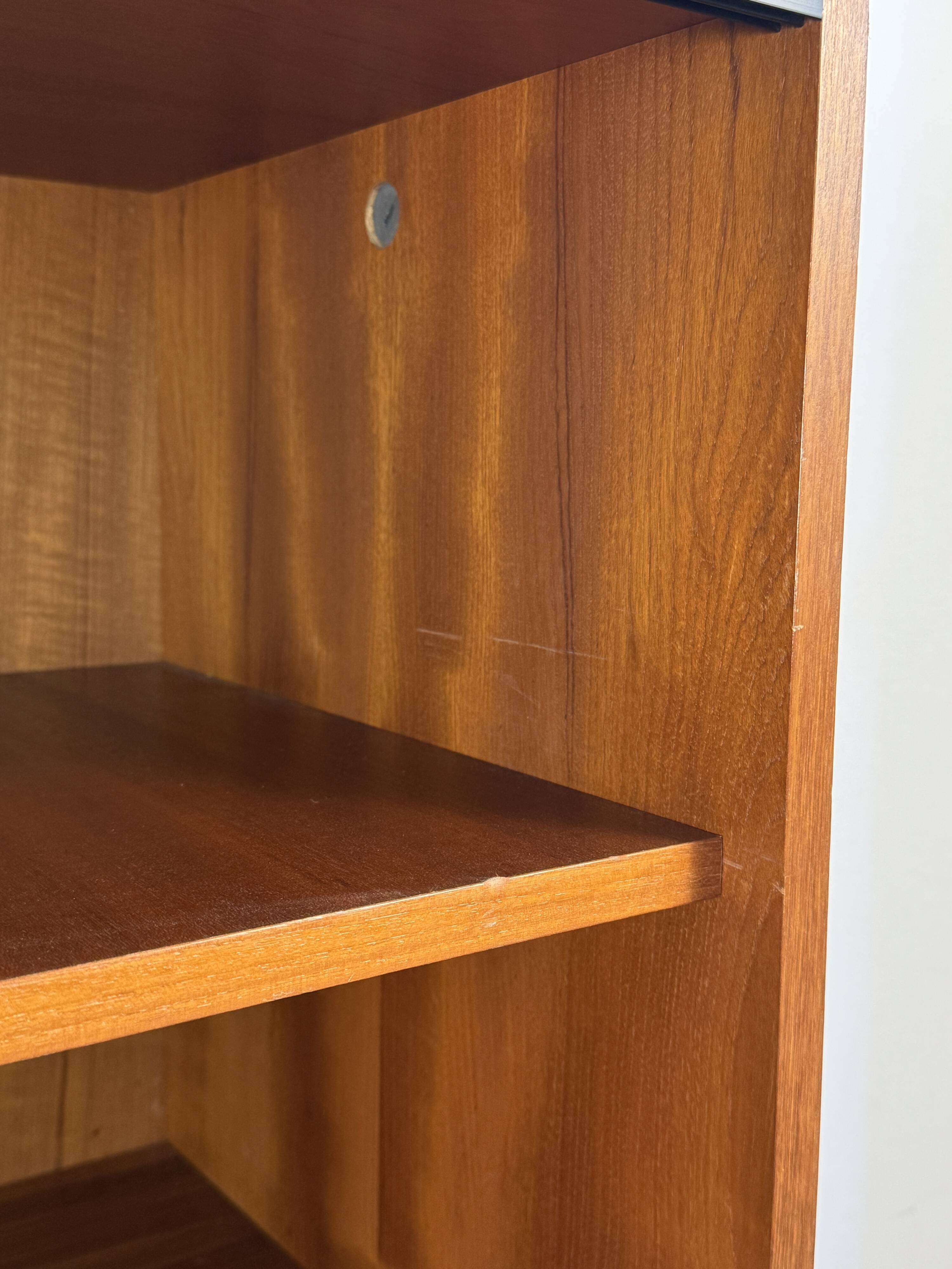 Teak bookshelf, sliding display + open storage, 60s/70s