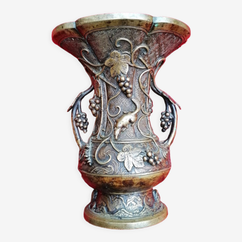 Chinese polylobed vase bronze