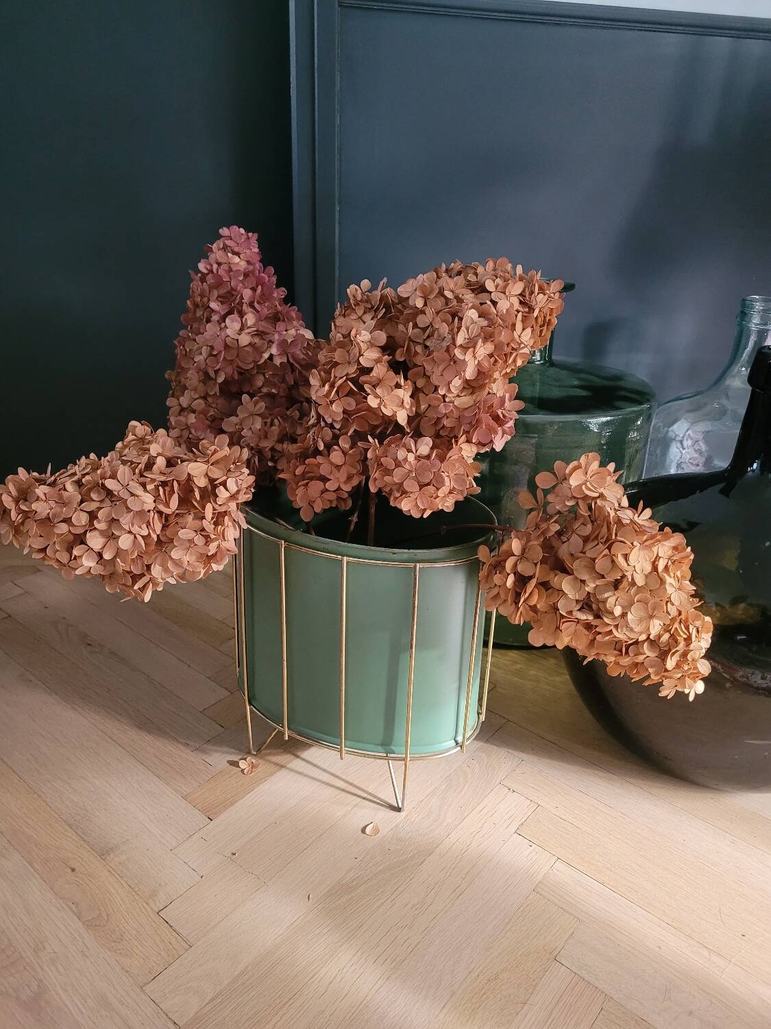 Vintage plant pot holder