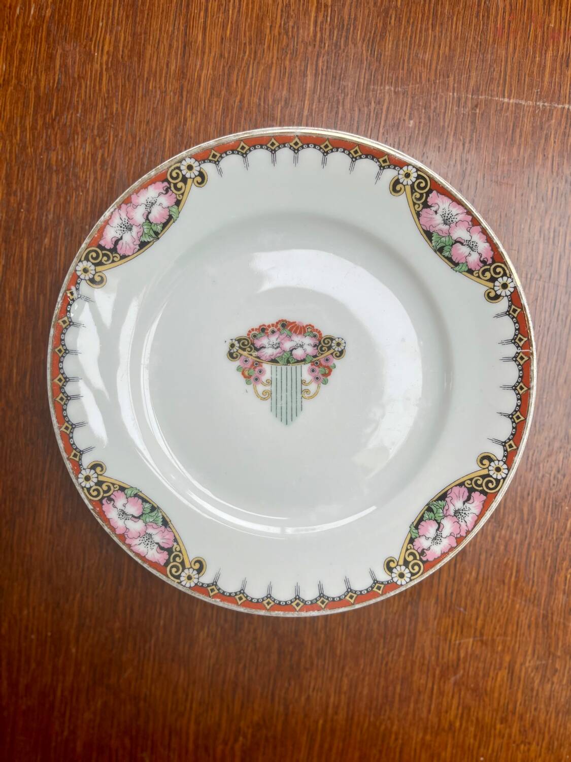 12 porcelain dessert plates