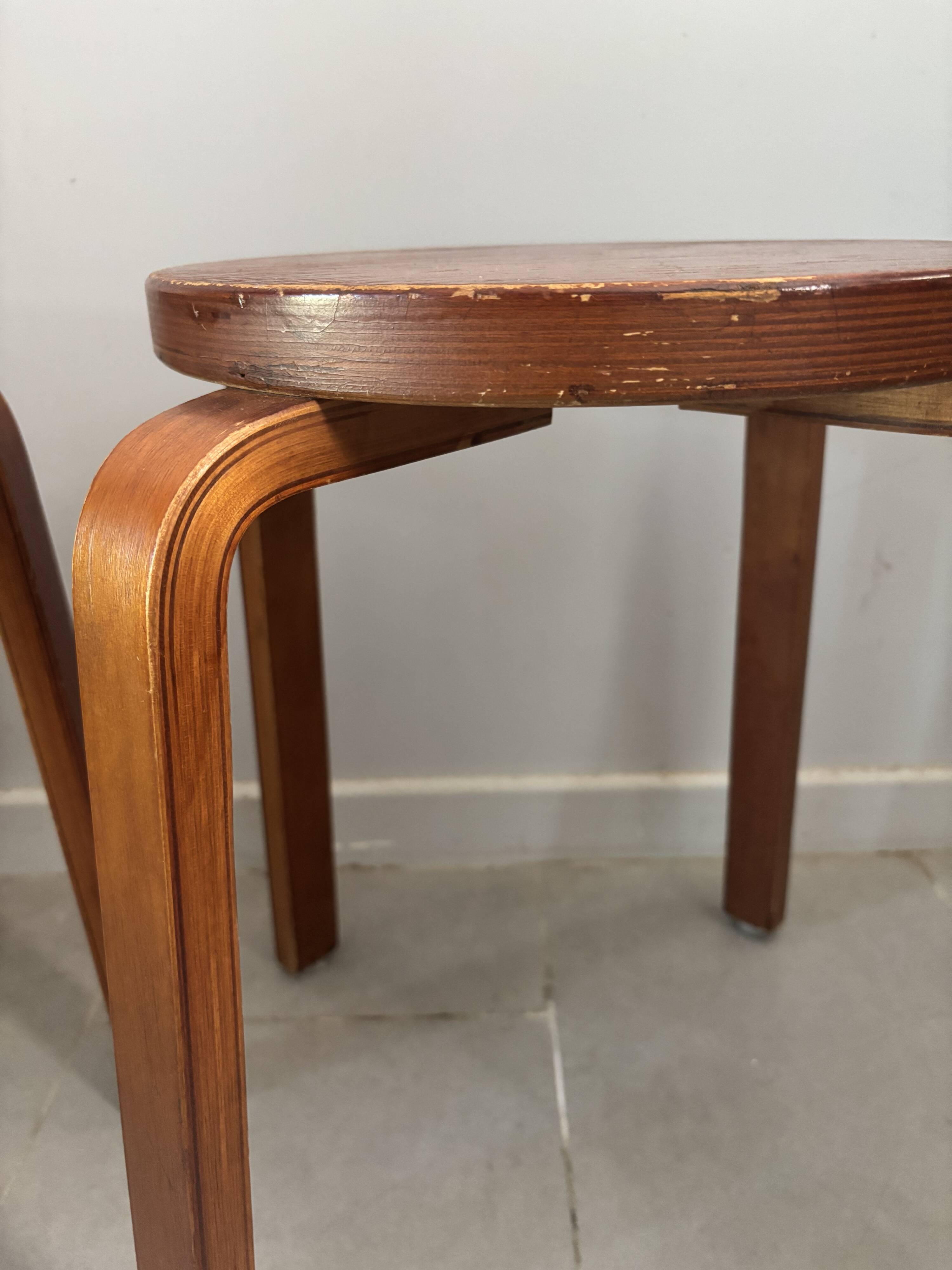 Pair of Artek stools model E60 (rare version with 4 legs), Alvar Aalto