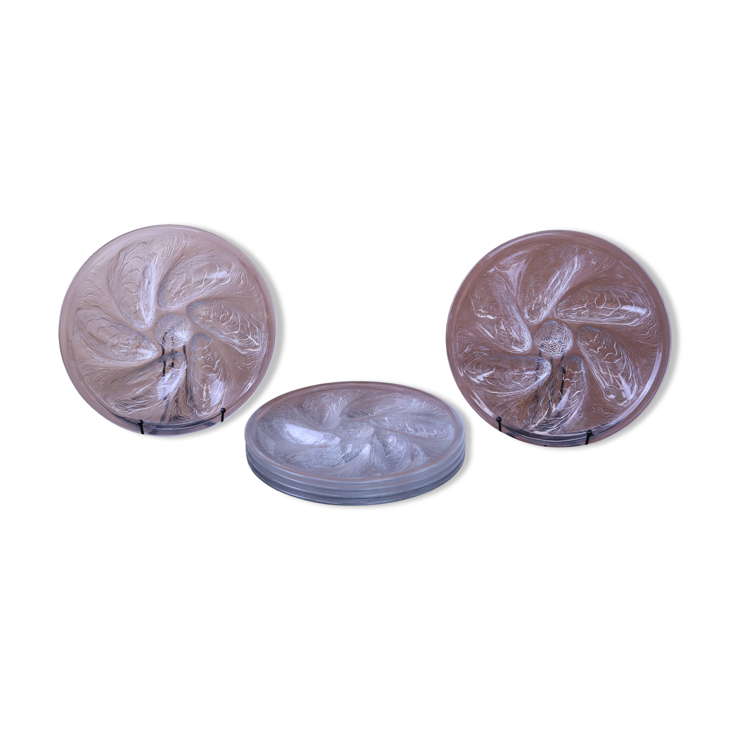 Set of 6 vintage 1970s Arcoroc oyster plates.