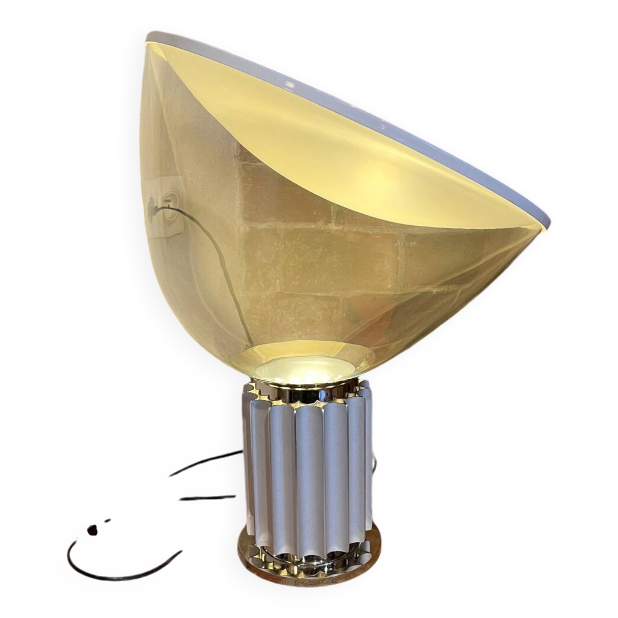 “Taccia” lamp, Castiglioni, Flos edition