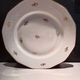 Standing presentation plate