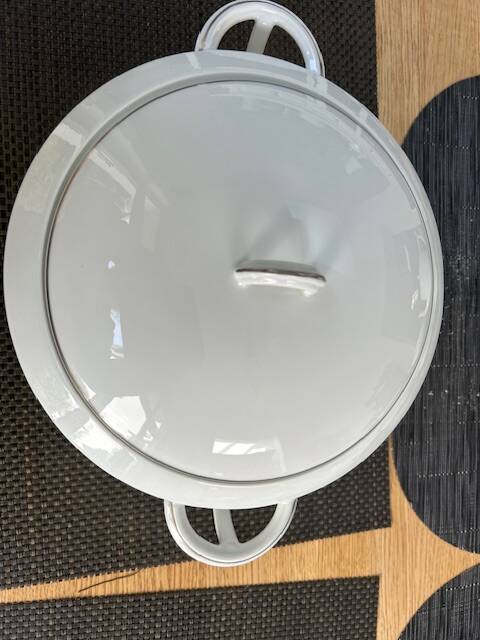 Bernardaud Limoges table service platinum model, 45 pieces