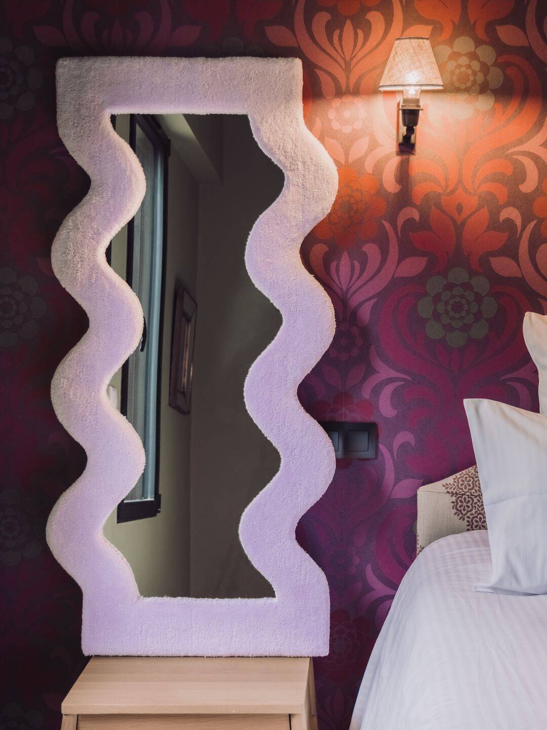 Miroir ondulé parme