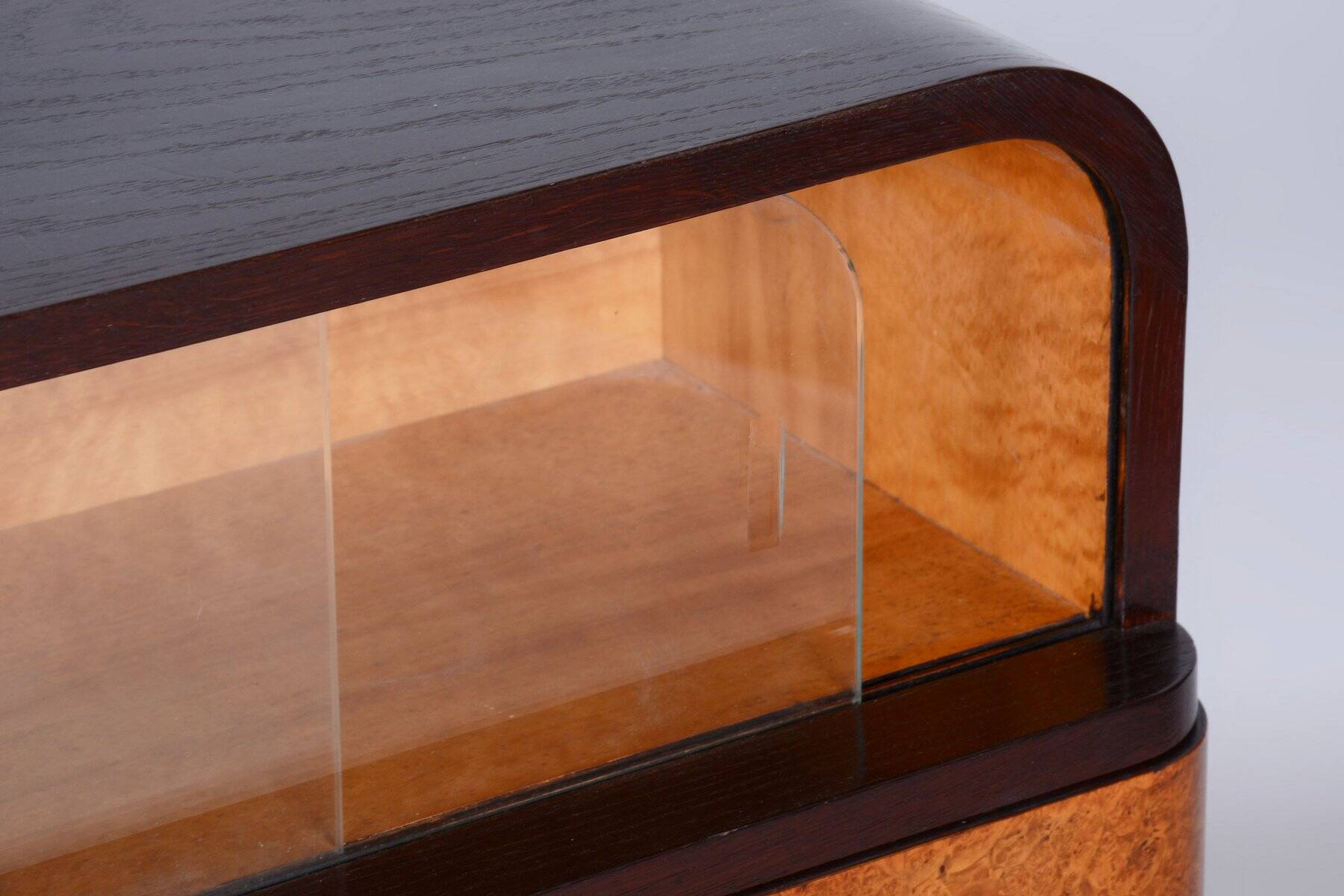 Czech Art Deco Cabinet in Oak, Maple and Glass, 1930s