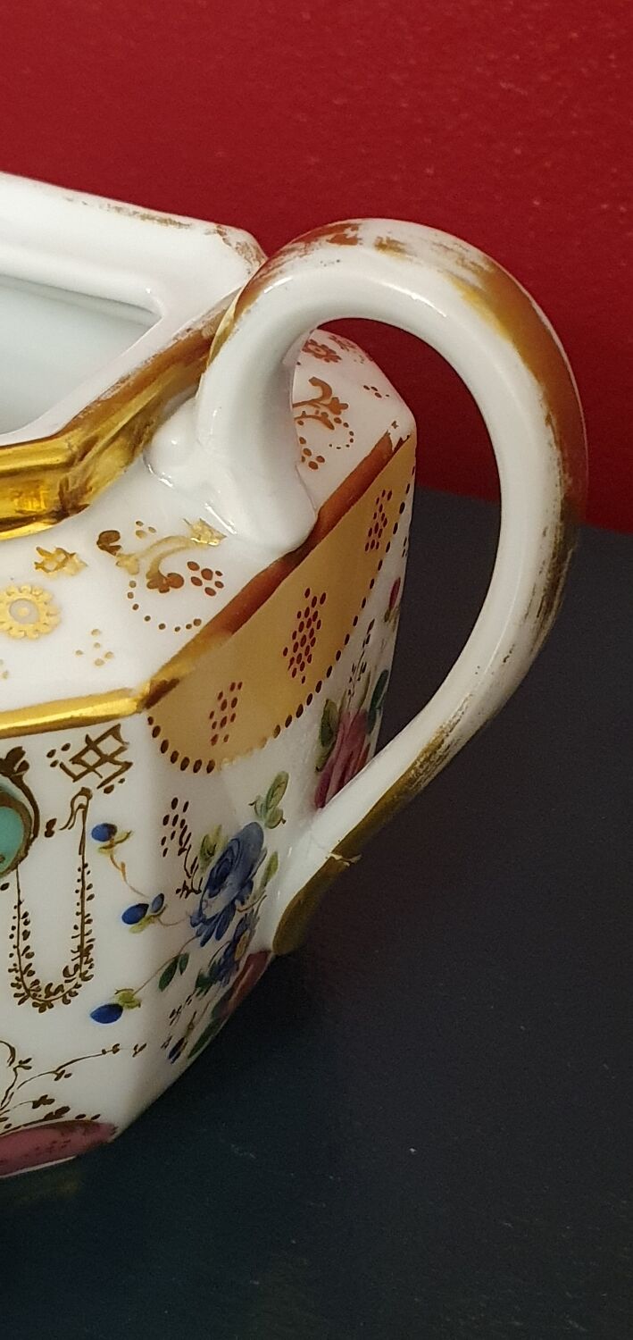 Paris porcelain teapot