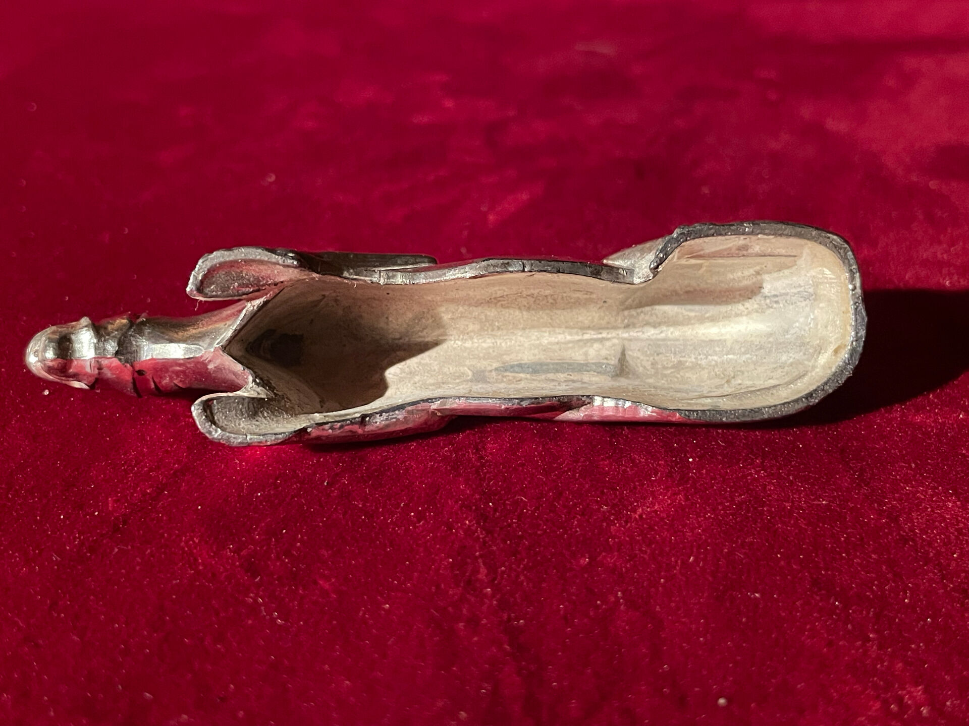 Knife rest by Edgard Sandoz