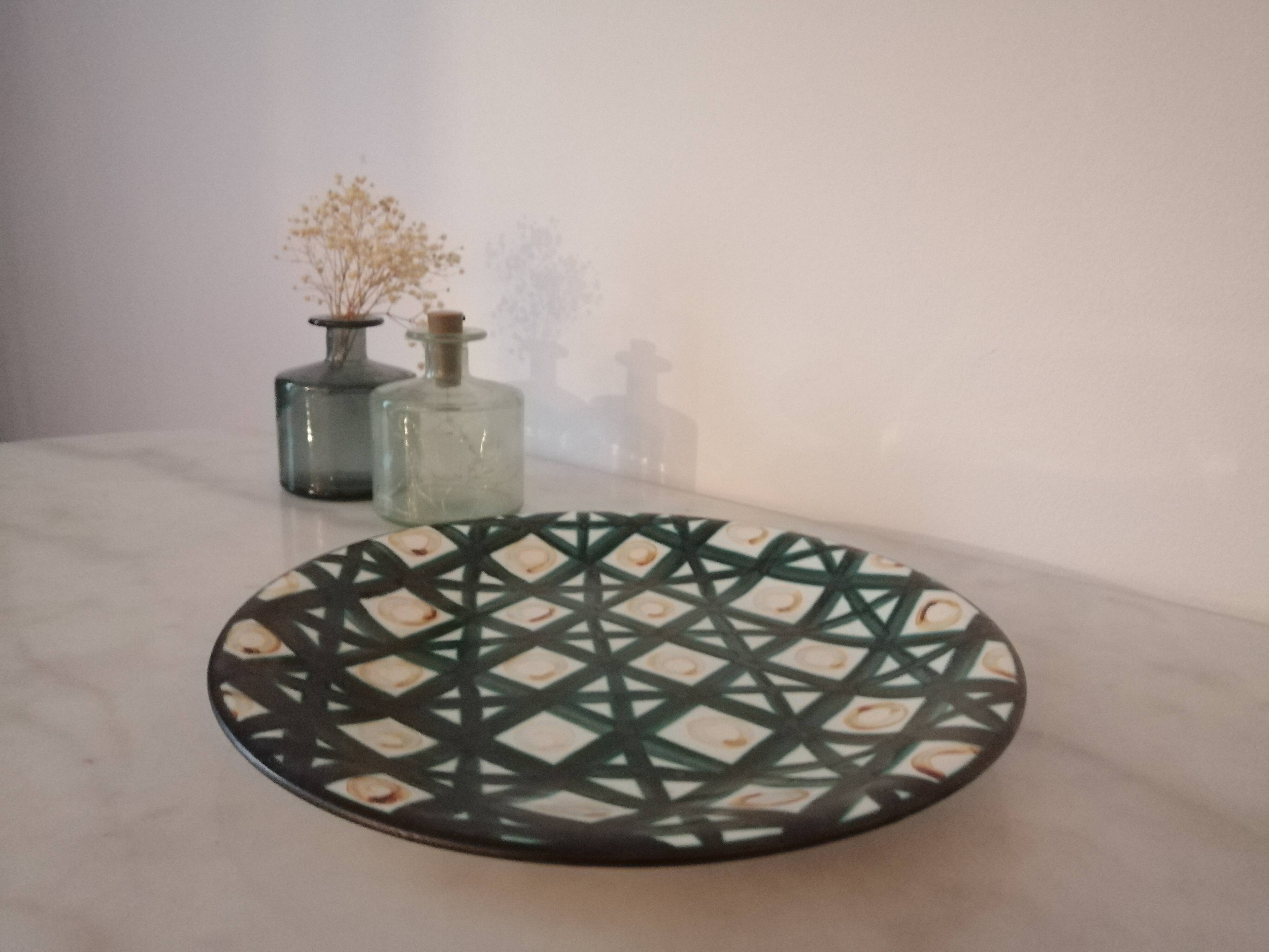 Dish Robert Picaut Vallauris D 31 cms signed dark green and brown in very good condition