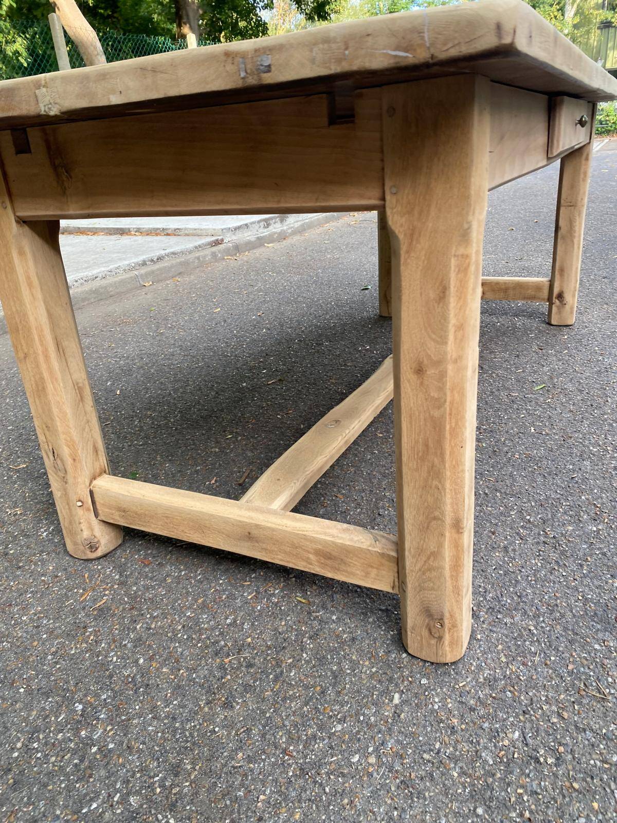 Large extendable farmhouse dining table stripped in solid oak 200-300cm