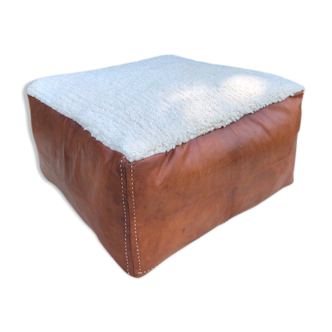 Havana square leather pouf and beni ouarain