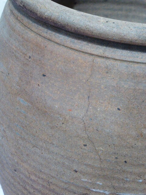 Sandstone pot with handle